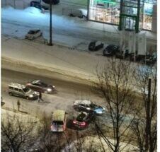 Петербургу грозят «транспортный» и «снежный» коллапсы после снегопада 12 января