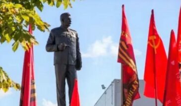 «Оплеуха для либералов!»: В городе Великие Луки открыт памятник Иосифу Сталину