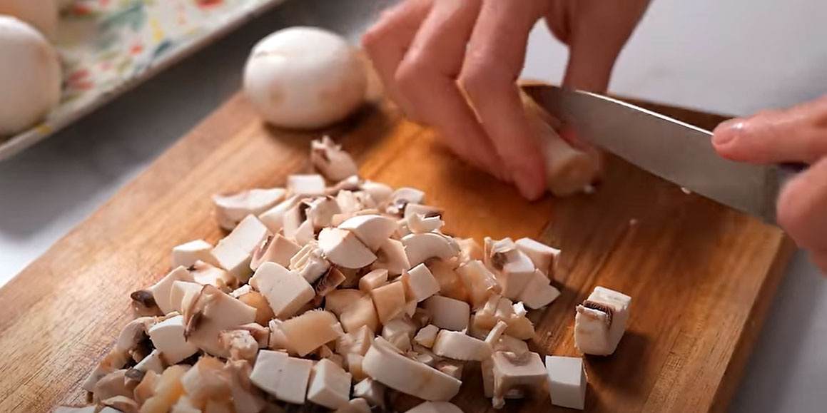 Пошаговый рецепт мясного рулета - шаг 2