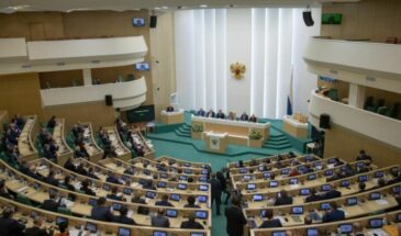 От видео в соцсетях до отставки — как роды жены депутата в Чили закончились скандалом